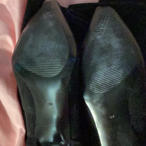 Guess women’s size 9 high heel boots - Picture 3 of 4